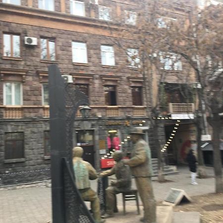 Yerevan, Abovyan 34 My Street Εξωτερικό φωτογραφία
